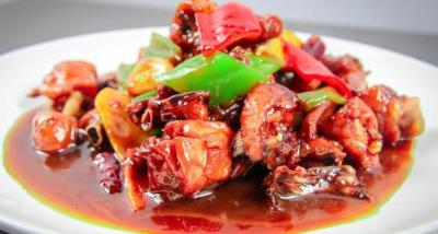 學(xué)會(huì)這道風(fēng)味炒雞的做法，家里來(lái)客買只雞就能招待，再也不愁了