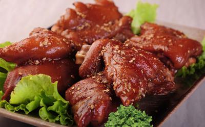 四川特色烤豬蹄技術(shù)培訓(xùn)，用法考究美容之佳品