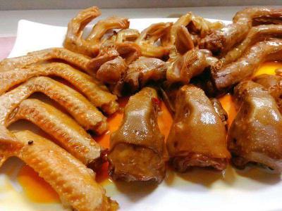 四川學(xué)正宗鹵菜鹵水技術(shù)做法哪里好？享受產(chǎn)品技術(shù)升級