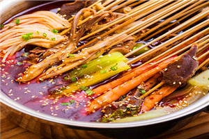 四川冷鍋串串技術(shù)做法哪里正宗？小本創(chuàng)業(yè)的首選