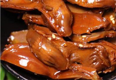 成都現(xiàn)撈鹵菜技術(shù)培訓(xùn)哪里正宗？餐飲小吃培訓(xùn)公司