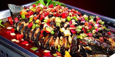 四川烤魚小吃技術(shù)培訓多少錢？烤魚紅油的調(diào)制