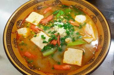 學(xué)做麻辣燙技術(shù)培訓(xùn)中心哪里好？餐飲培訓(xùn)中心