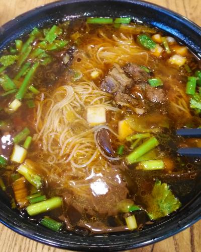 過(guò)橋砂鍋米線技術(shù)培訓(xùn)哪里好？