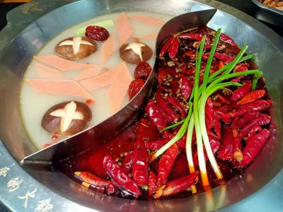麻辣火鍋技術(shù)培訓(xùn)學(xué)校哪里比較專業(yè)？
