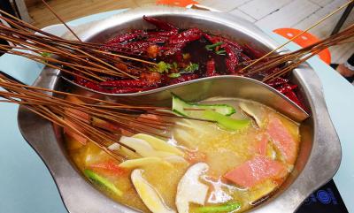 串串培訓(xùn)去哪里學(xué)比較好一點(diǎn)？成都串串香培訓(xùn)學(xué)校