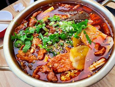 哪有專門培訓(xùn)正宗冒菜的？冒菜培訓(xùn)學(xué)校