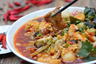 重慶學(xué)冒菜技術(shù)培訓(xùn)哪家好？冒菜技術(shù)培訓(xùn)學(xué)校