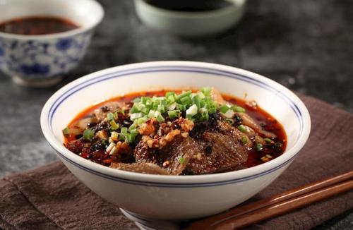 冒菜技術(shù)培訓(xùn)哪里好一點(diǎn)？成都蜀味緣冒菜培訓(xùn)