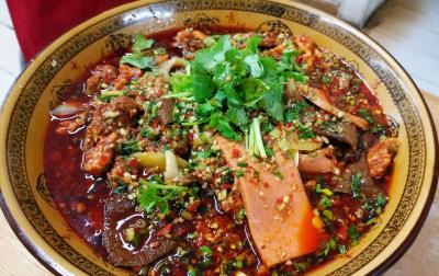 哪有專門培訓正宗冒菜的學校？冒菜加盟培訓市場分析