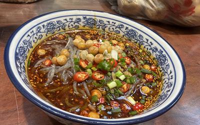 酸辣粉培訓(xùn)哪家味道好？  成都酸辣粉培訓(xùn)哪家味道好？