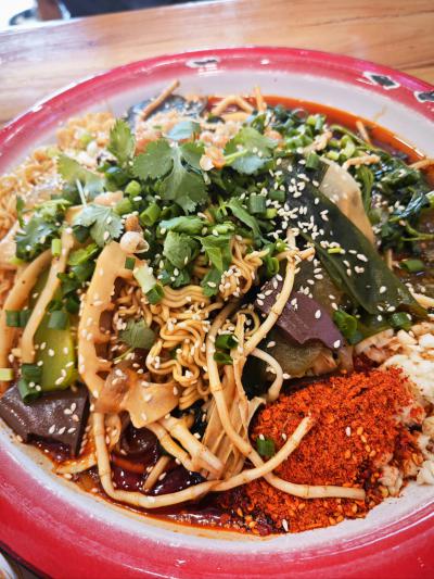 成都冒菜培訓(xùn)學(xué)校怎么選？飄味緣優(yōu)勢(shì)特點(diǎn)全解析