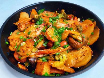 麻辣香鍋技術(shù)培訓(xùn)學(xué)校哪家好？成都飄緣麻辣鍋培訓(xùn)